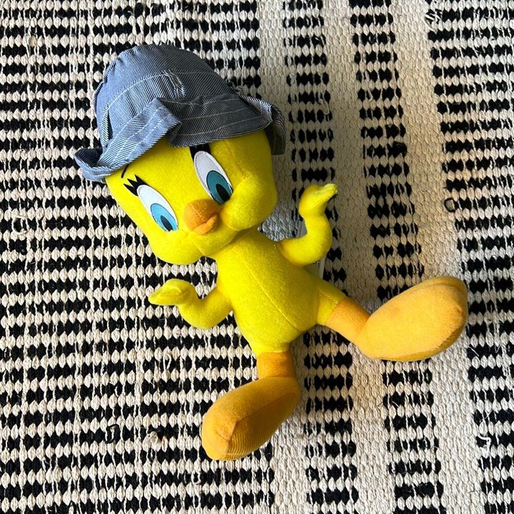 Looney tunes 1998 tweety bird plush / bucket hat